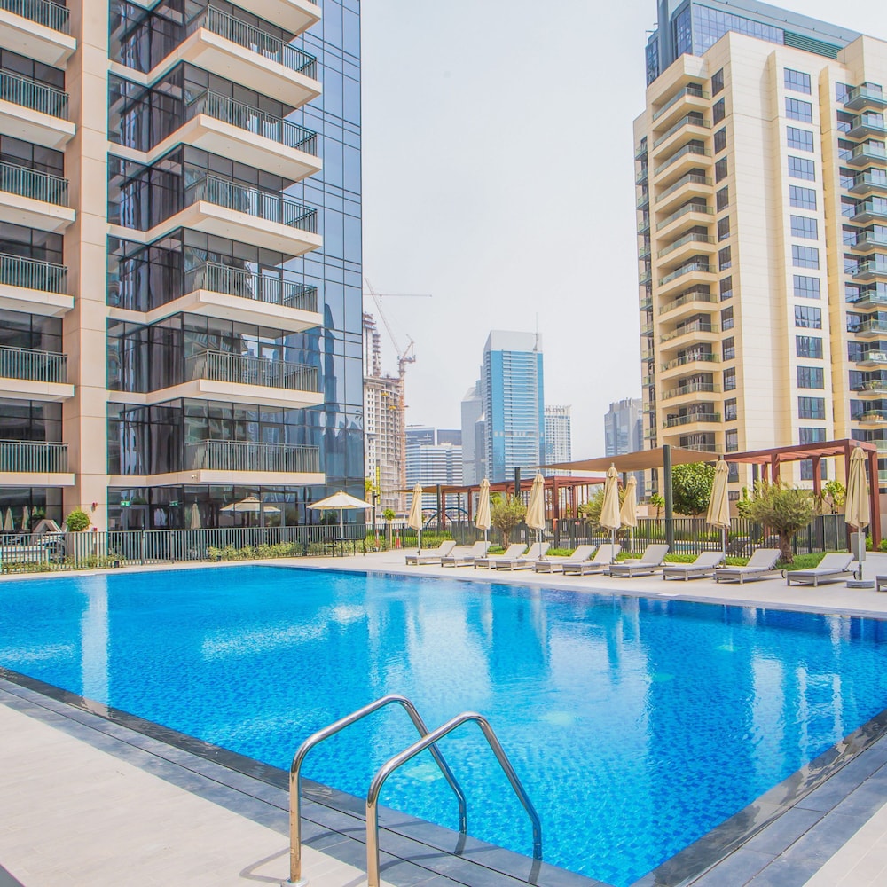 DXB - Blvd Crescent T1 - 2401 - DT