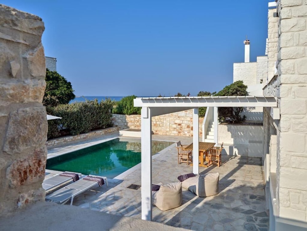 Empire Luxury Villas