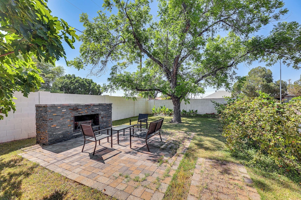Large Yard & Patio: Historic District Home in Mesa