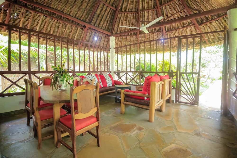Africanhuts view 3