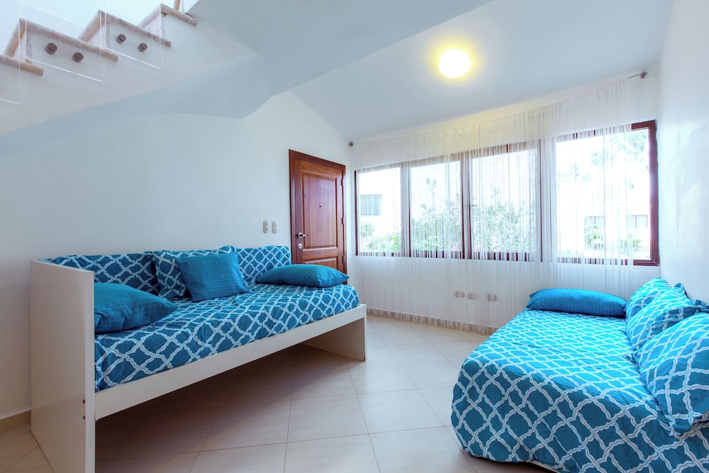 TROPICAL VILLAS playa LOS CORALES