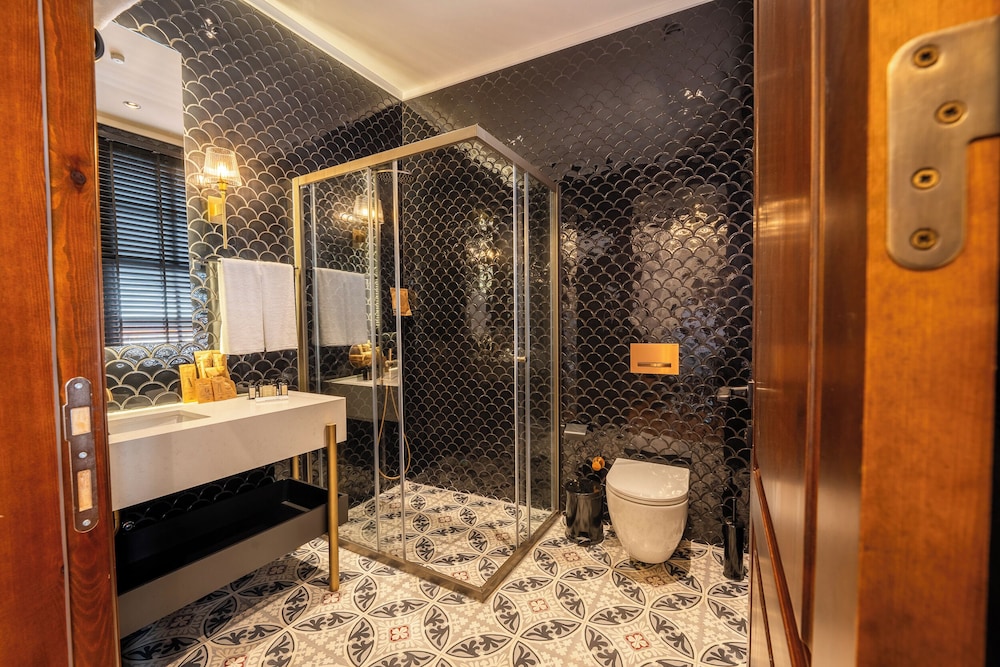 Belmondo Süitler - Image 141