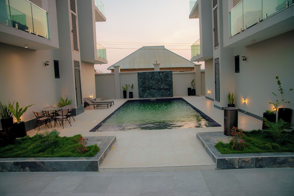Maison Luxe Apartments