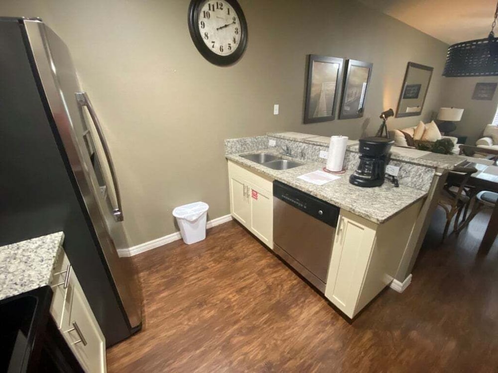 Family Retreat 3 Miles To Disney & Attractions 3 Bedroom Townhouse