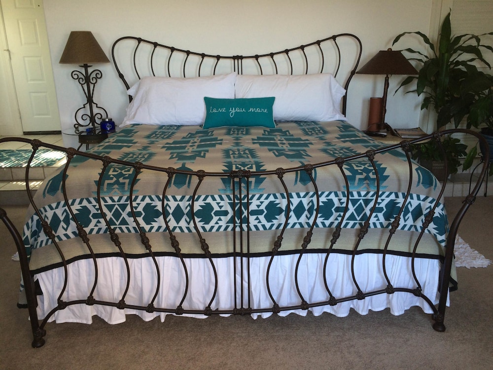 Casa del Sol Bed and Breakfast - Property Image 2