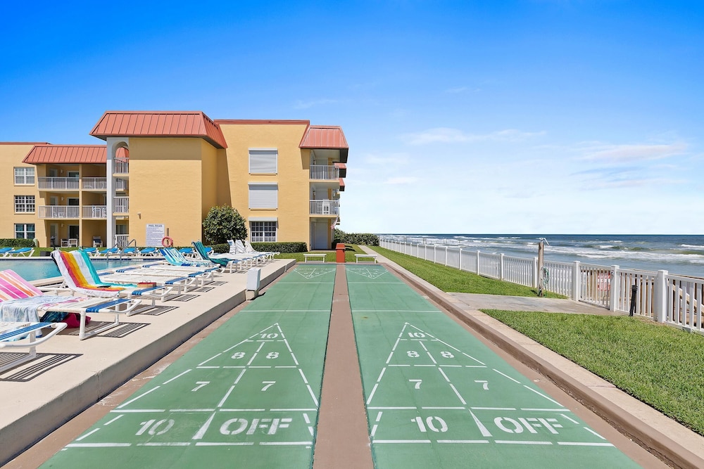Point East 320