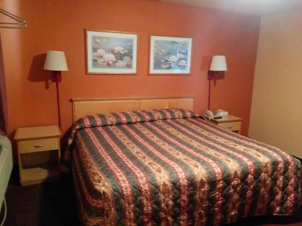 Gainesville Vacations - Budget Host Motel Gainesville - Property Image 12