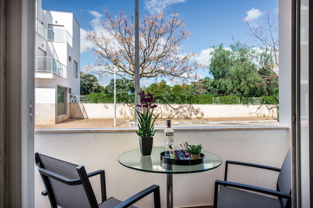 Santa Luzia Residence by MarsAlgarve