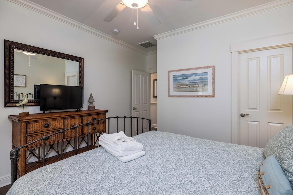 111 Cardinal Crest