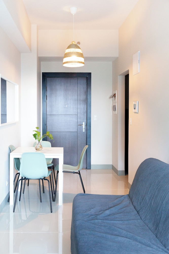 Uptown Park Suites Tower 2