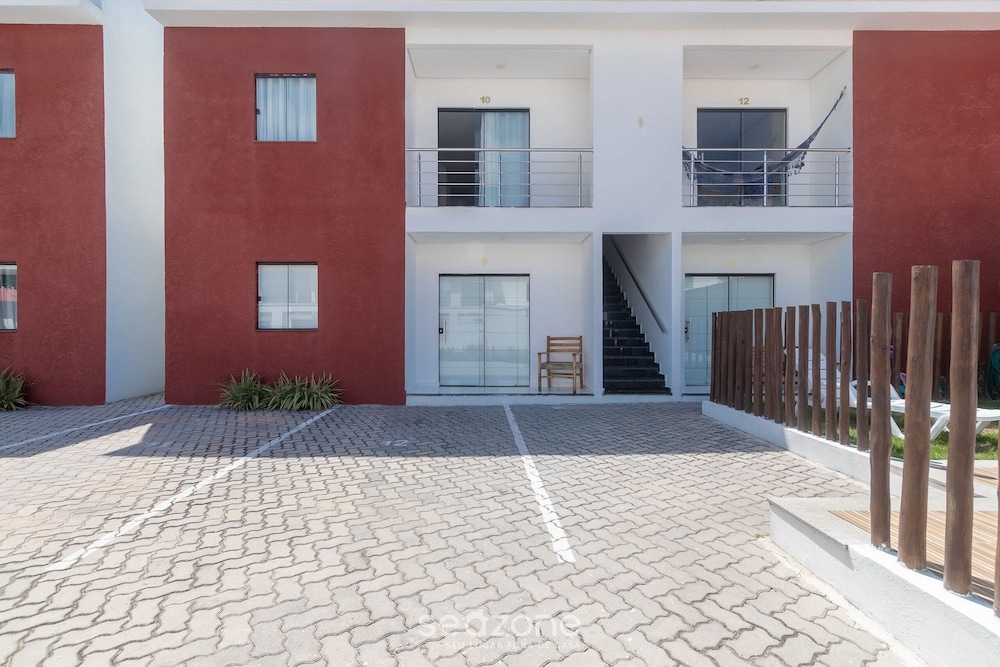Apartments in Condominium With Pool - Porto Seg. - PTR