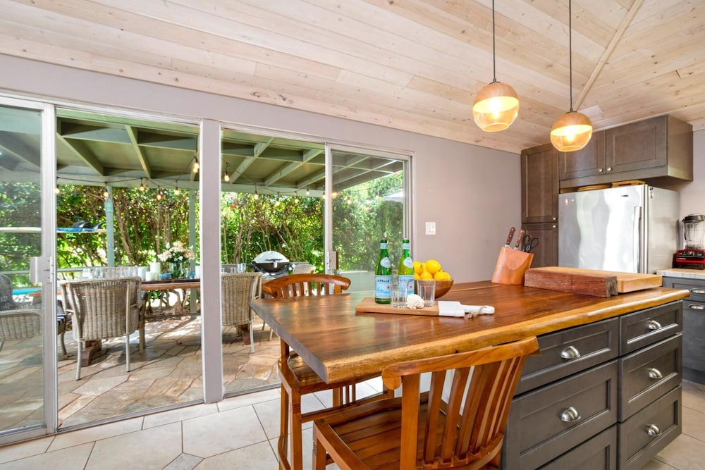 KBM Resorts Free CAR International Colony Club 2-bedroom Cottage, True Essence of Hawaii! Icc-11