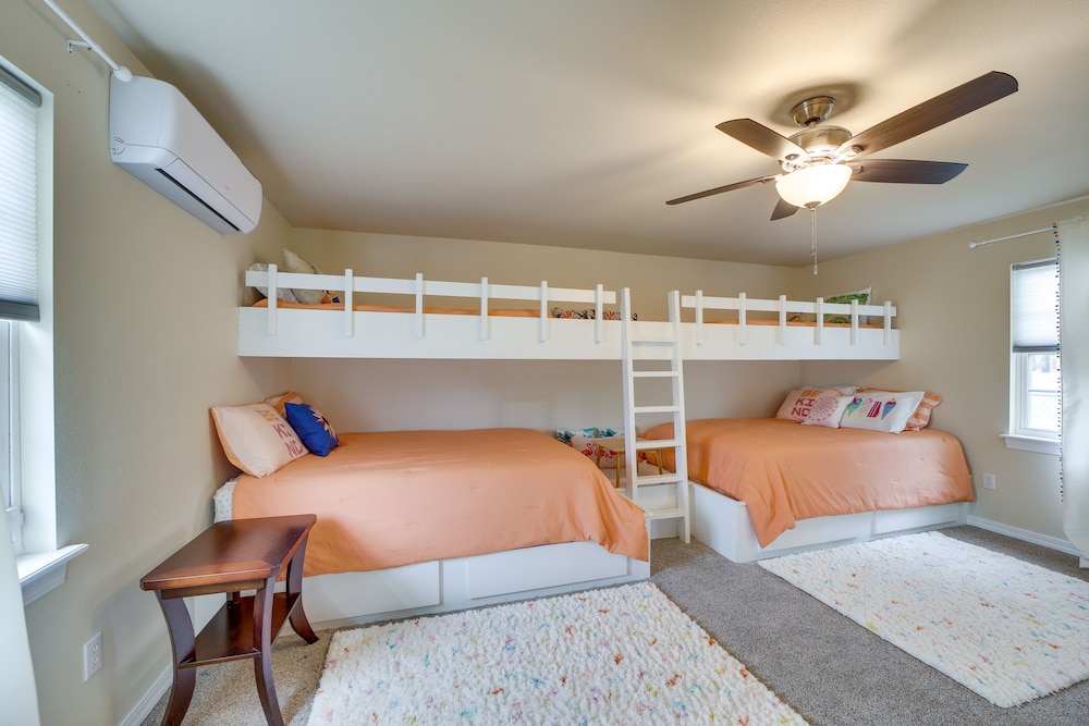 Miscellaneous Market Vacations - Vian Home Near Tenkiller State Park! - Property Image 2