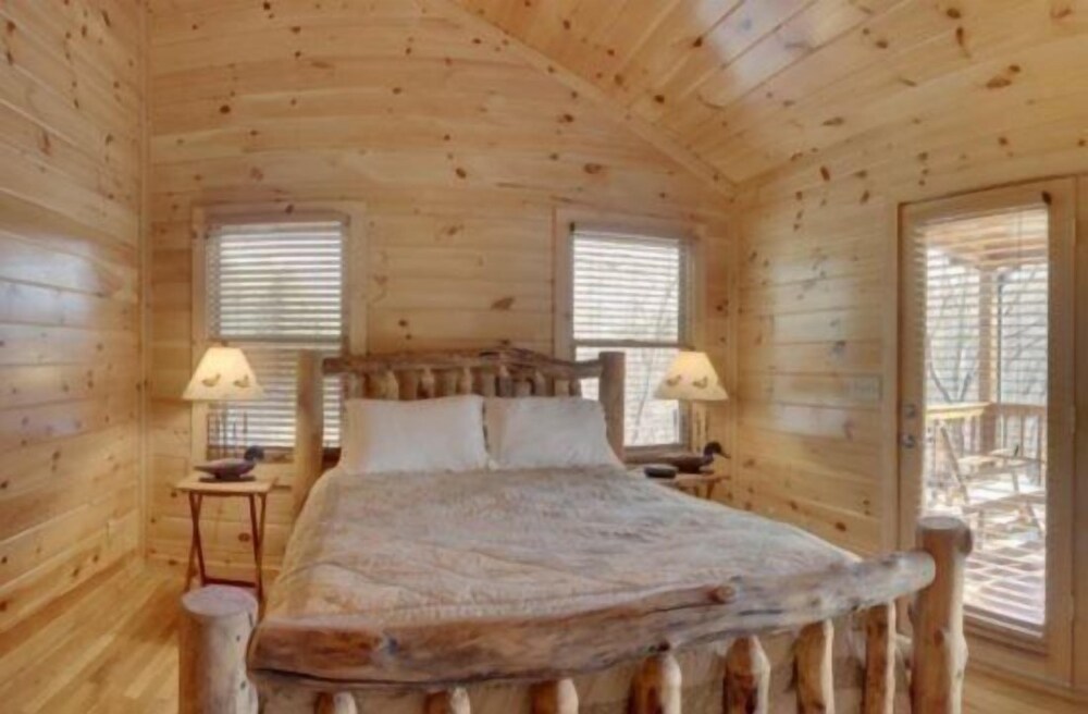 River Escape On The Toccoa view 3