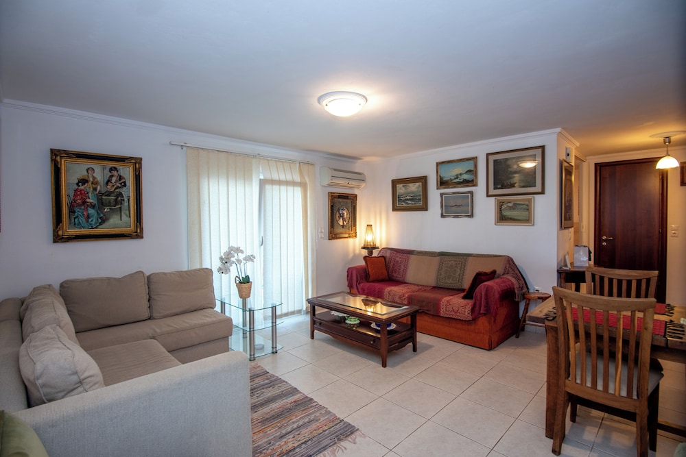 Gigi Star Tatiana Luxury Apartment