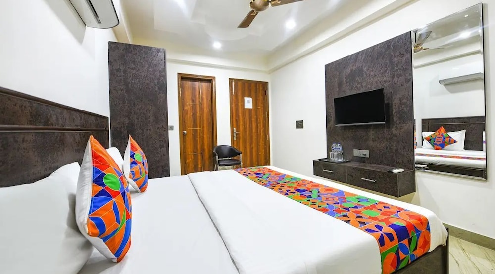 Hotel Greysky Residency New Delhi