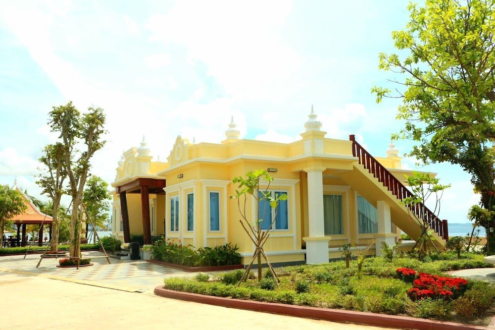 Try Palace Resort Sihanoukville