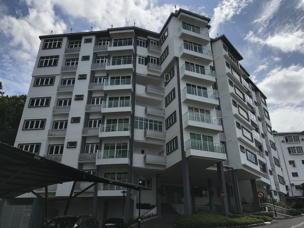 Sunset Seaview Vacation Condos at Crystal Condo