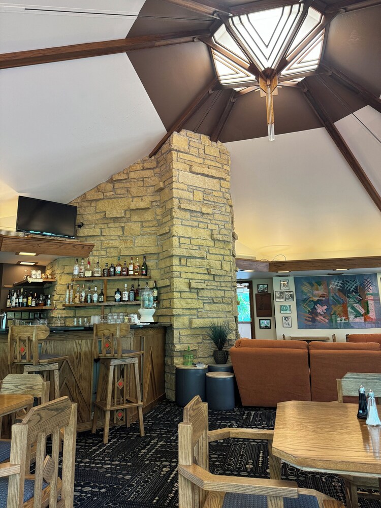 Spring Valley Inn