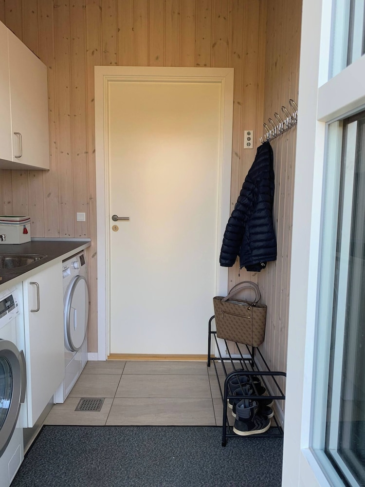 2 Houses In One I Family Friendly I Kids I Sauna I Beach I Large Garden view 5
