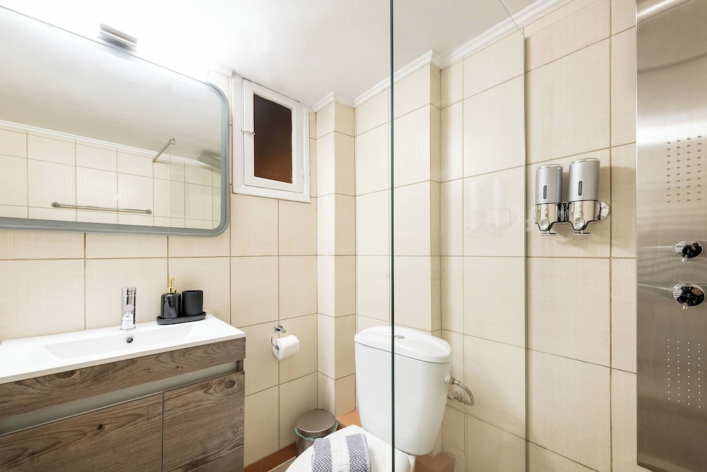 Porto Sea View Apartments - A. Svolou 22