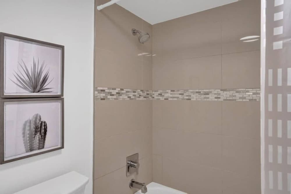 Boutique Luxury 2Br 2Ba Beach Intercostal View