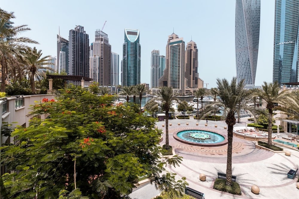 Elegant 3BR in Dubai Marina With Scenic Views!