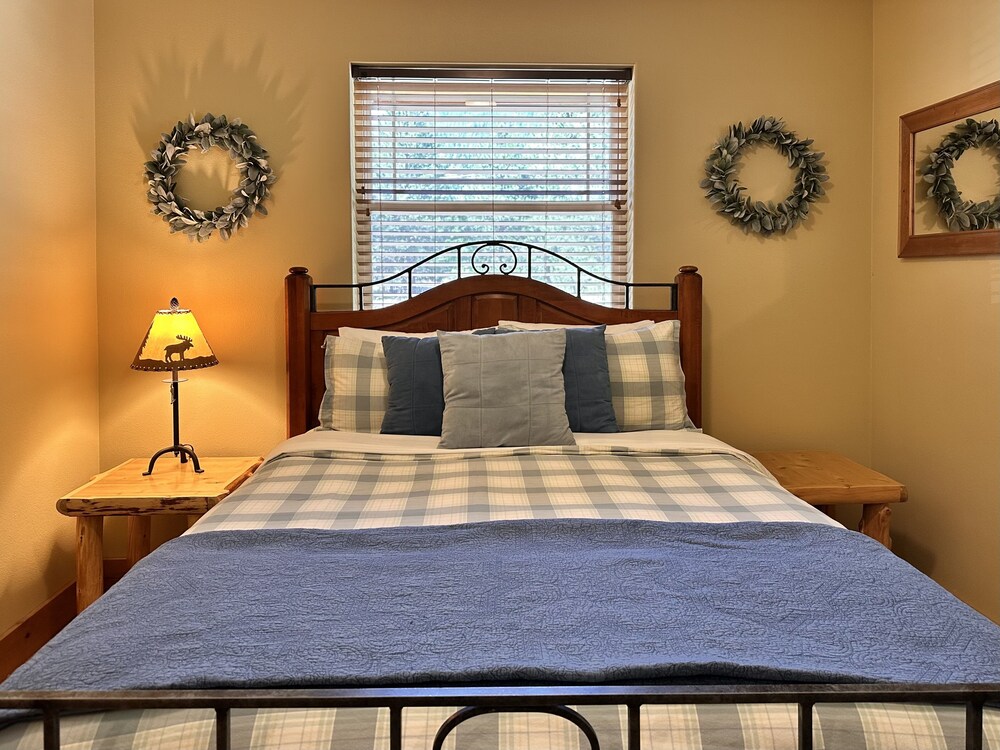 River Song Cabin 3 Bedroom Home