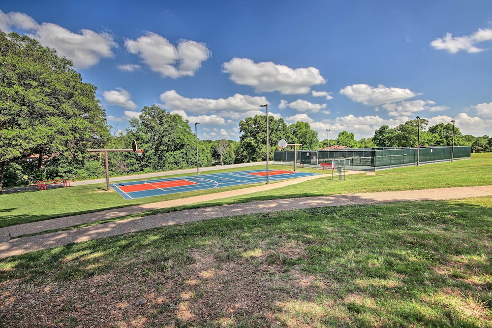 Bike, Golf, Swim: Modern Bella Vista Home w/ Deck!