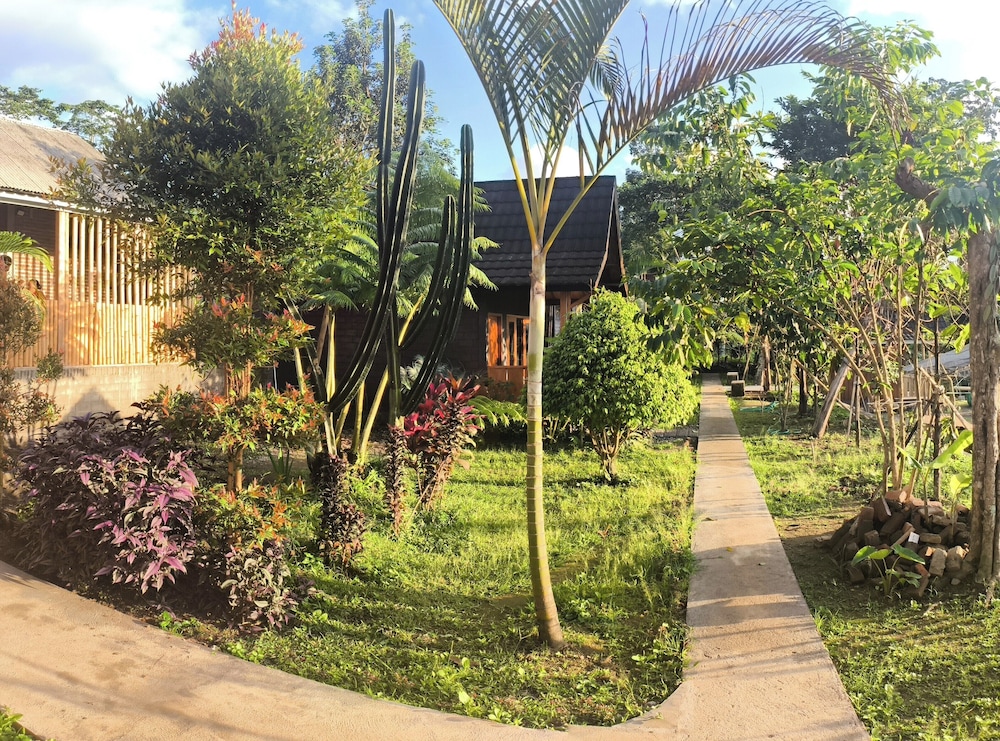 Tetebatu Valley Bungalows
