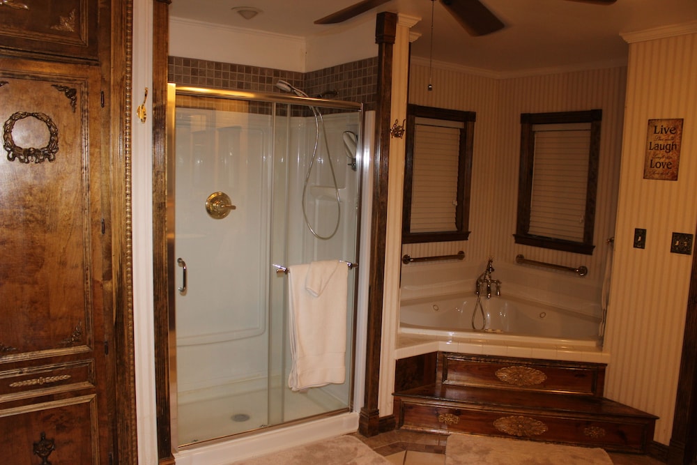 Book Nook Inn