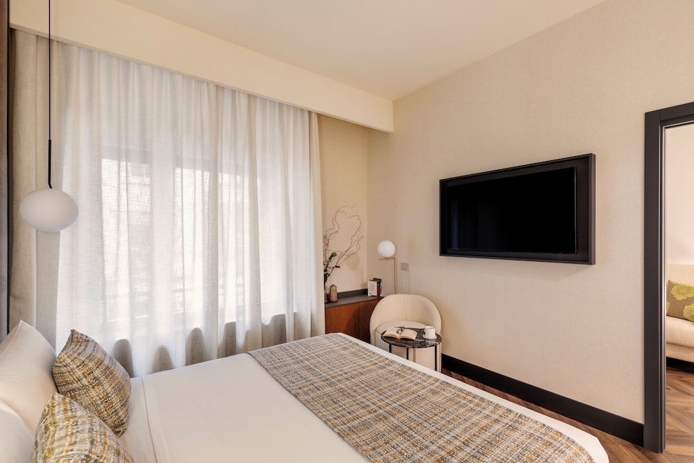 LUMERA STAY - Brera