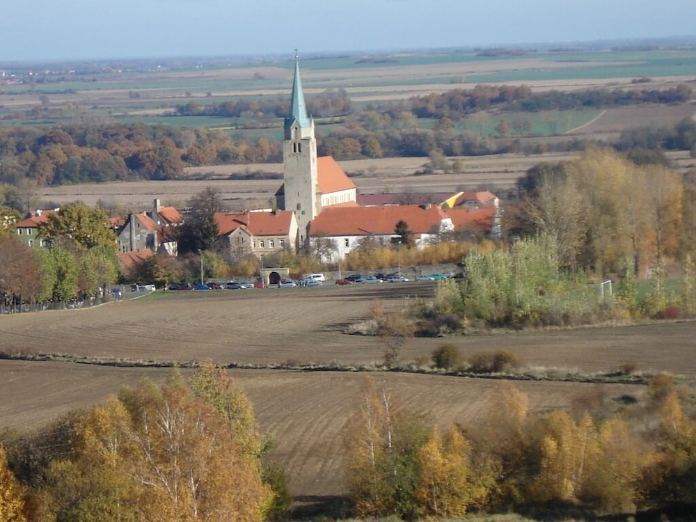 If you Want to Explore Lower Silesia, Sunny Apartment is the Perfect Location view 2