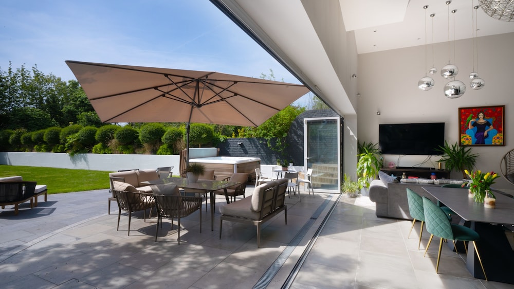 outdoor bbq area