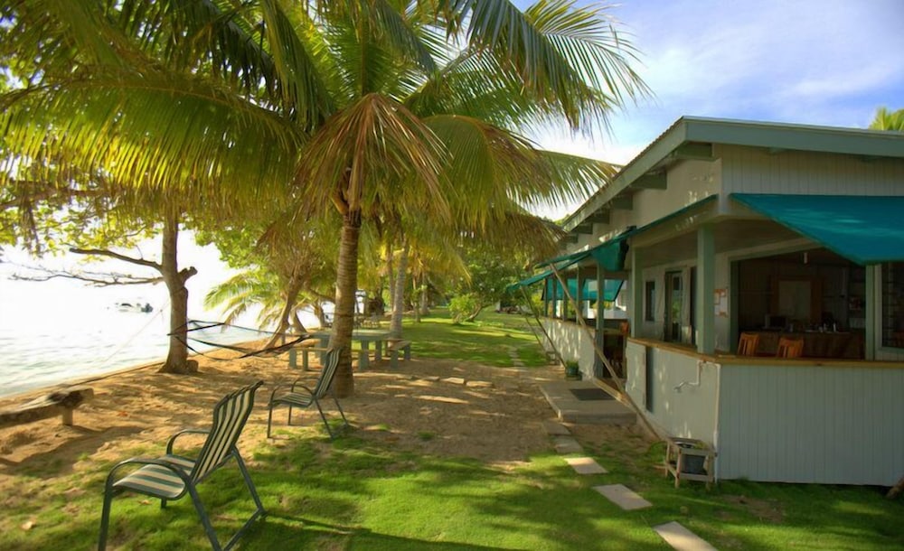 Mai Dive Astrolabe Reef Resort
