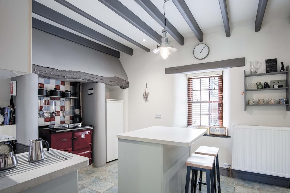 Tregoyr - 3 Bedroom Holiday Home - St Florence