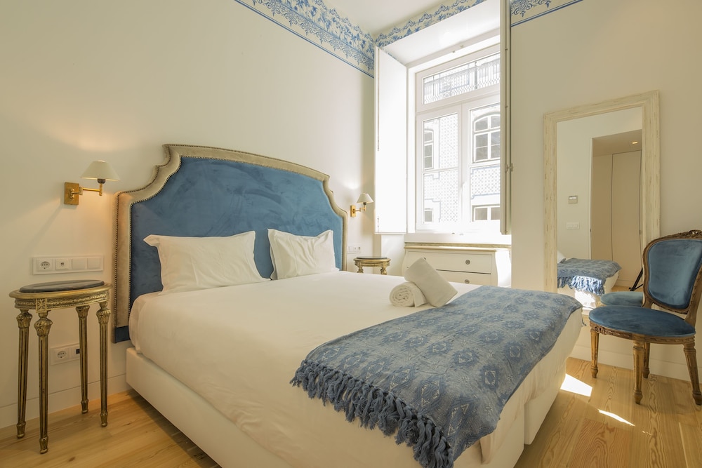 Baixa Apartments by linc