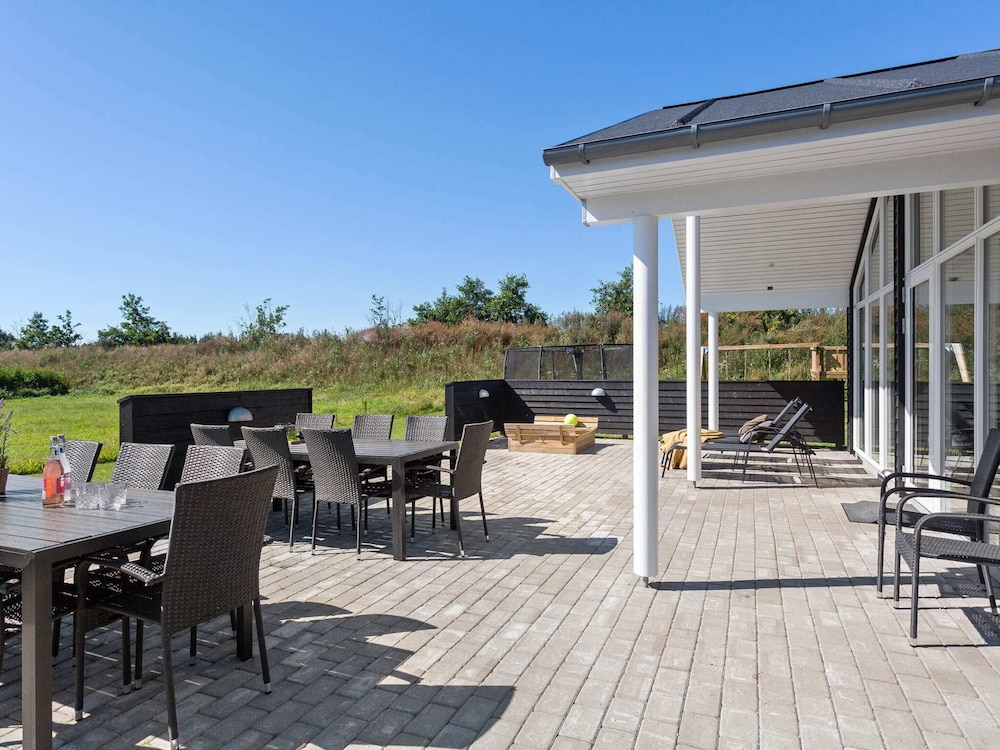 5 Star Holiday Home in Albaek