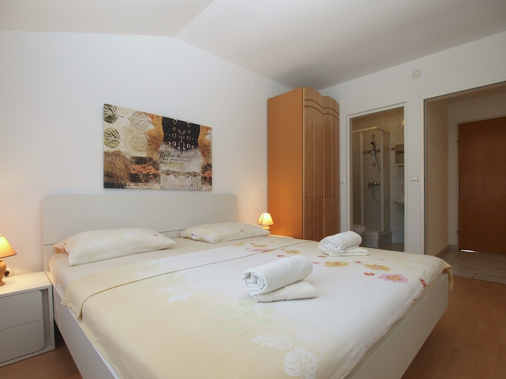 Apartment Anica 770
