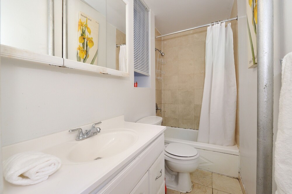 Midtown West Furnished Apartment 3BR Perfect Share