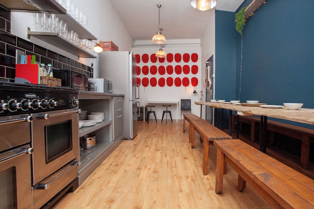higgihaus 107 Sleeps 4 Monday - Friday
