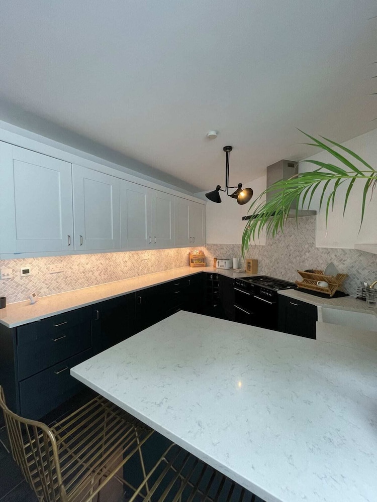 Chic Farmhouse-style Flat - Walthamstow Village!