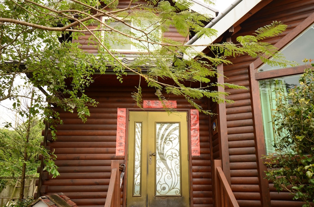 Hsinchu Emei Canadian WoodHouse Homestay
