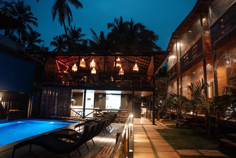 Tranquillo By The Beach - Luxury Wooden