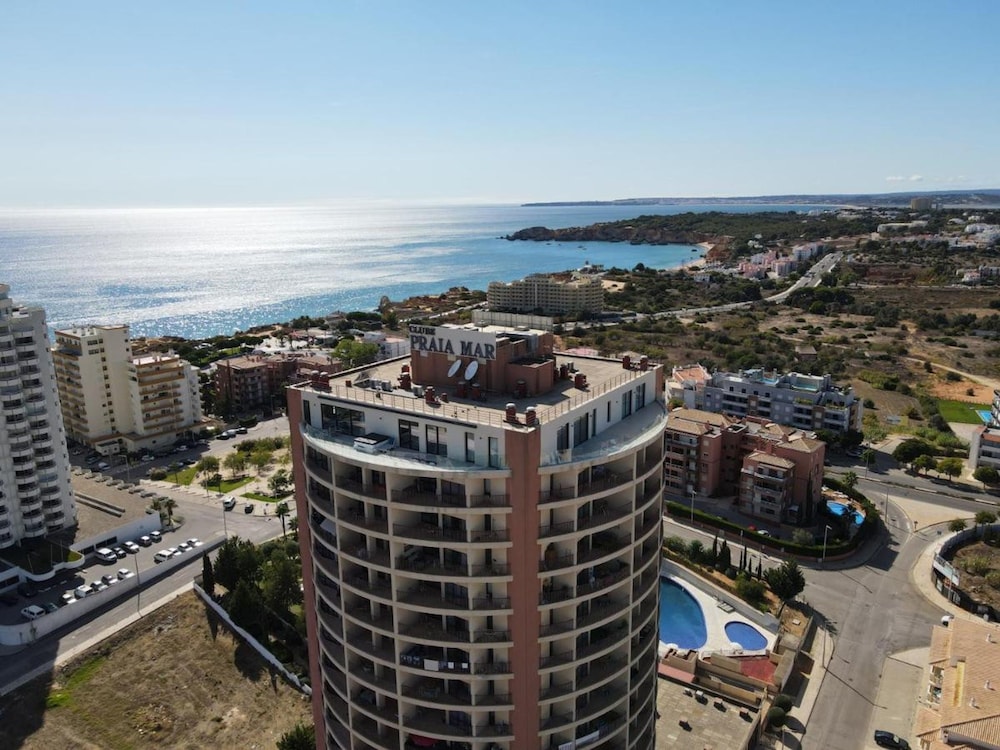 Amazing Green Tower 3 Castle Flat With Balcony