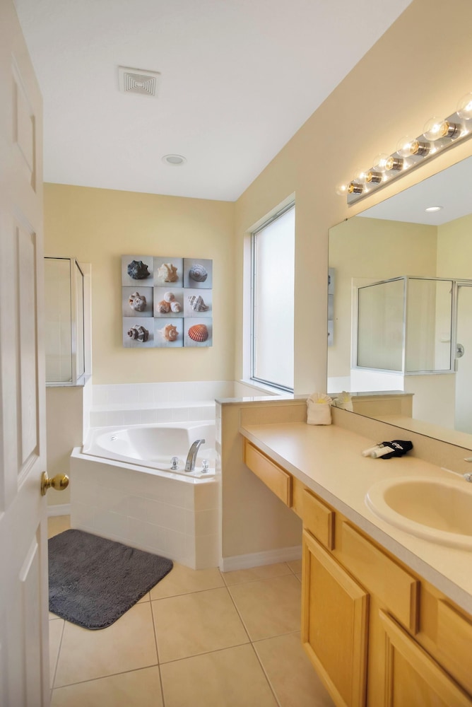 Enchanted 5BR Townhome Disney Fun Awaits