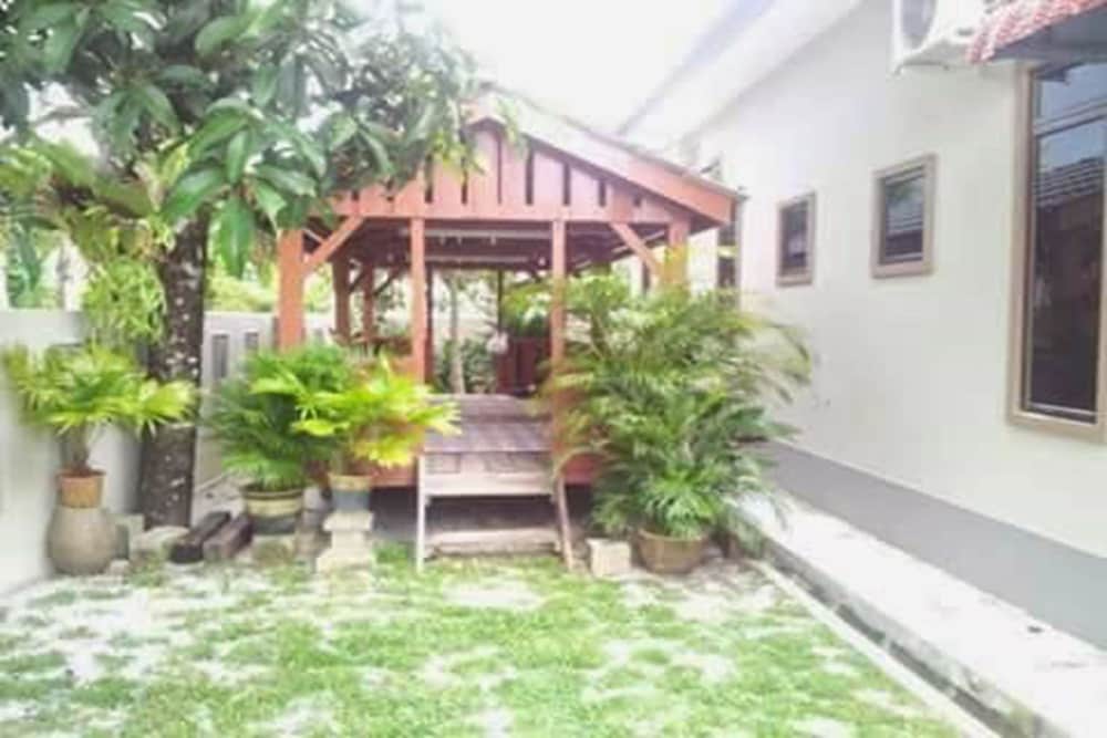 ArRayyan Guesthouse & Homestay
