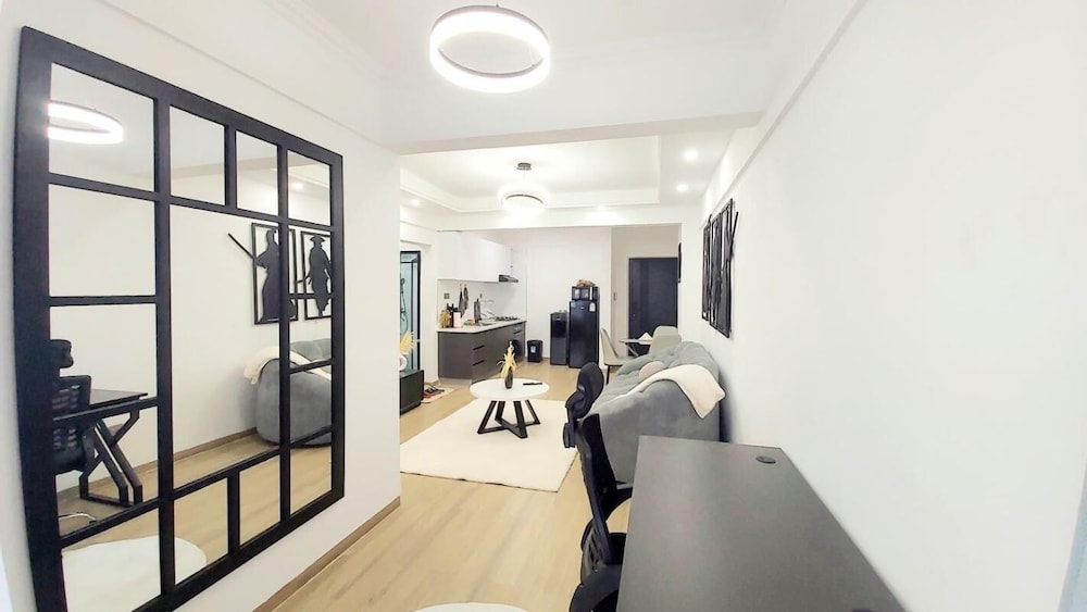 Luxurious Nairobi Condo With Rooftop Pool & Gym