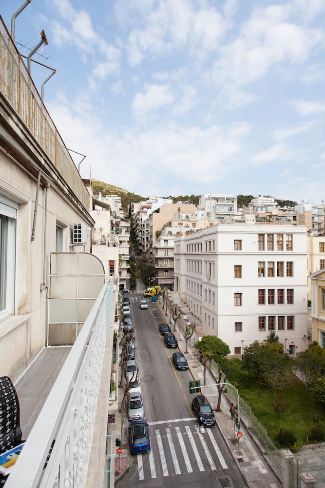 Apartment with Lovely View At Kolonaki