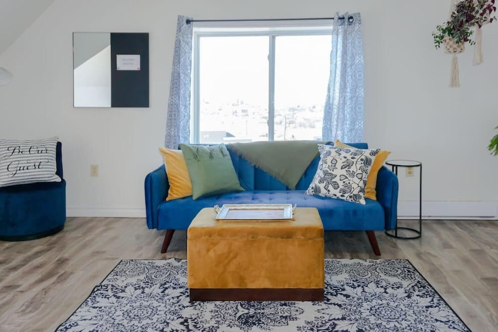 Saint John Vacations - Amazing Location in SJ 2-br w Parking Wifi Coffee - Property Image 5